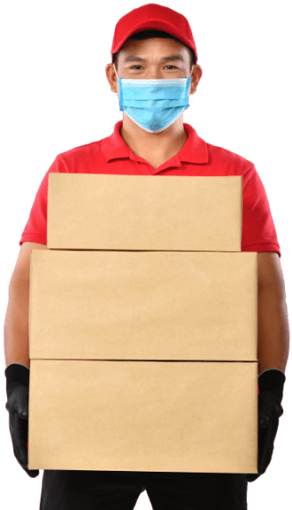 Chico repartiendo varios paquetes